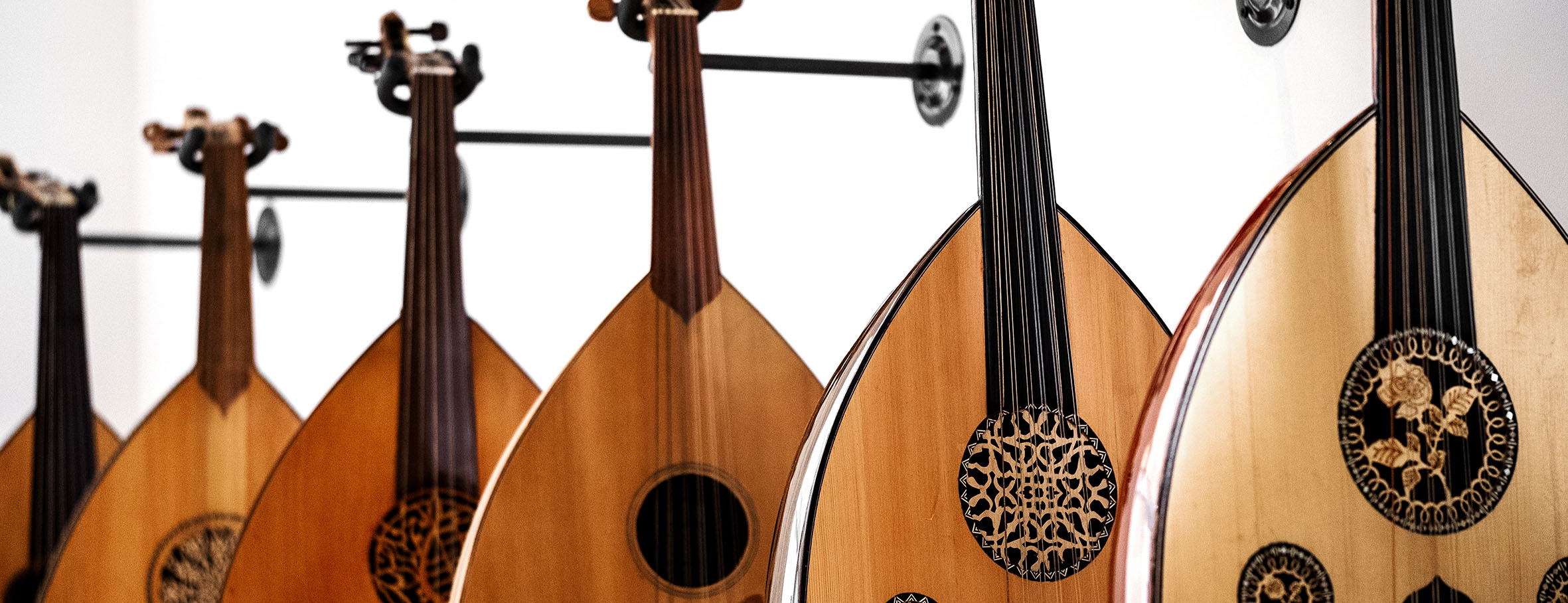 The Oud: history of the musical instrument